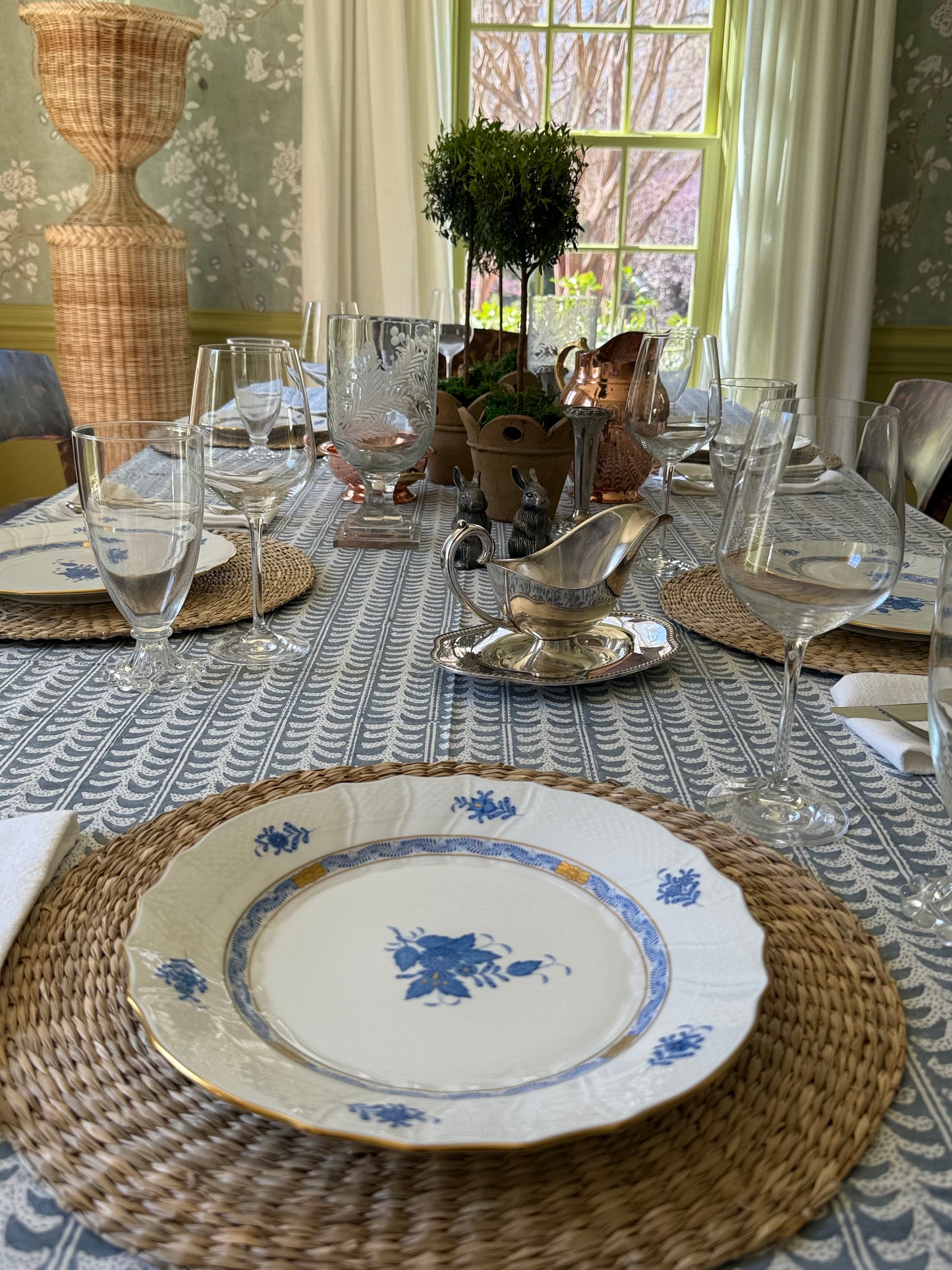 Endless Fleur Tablecloth in Dusty Blue