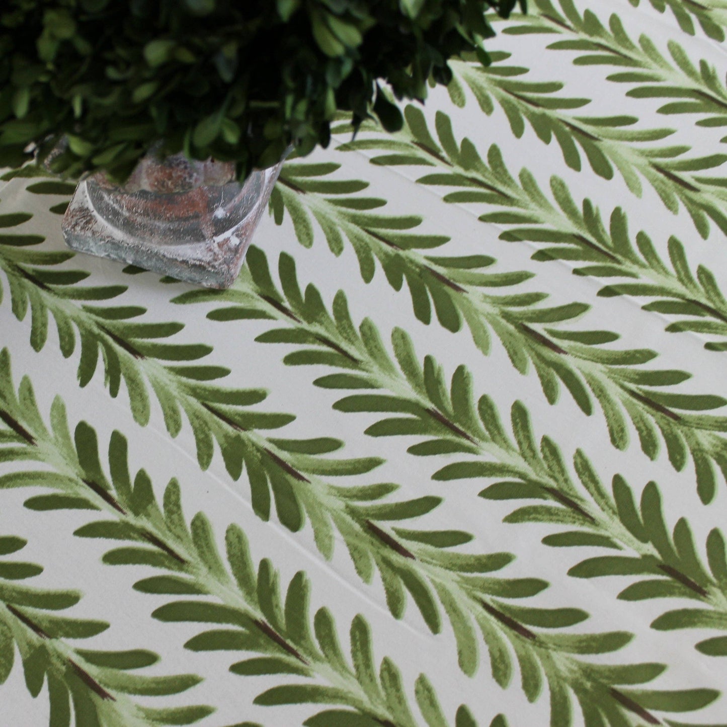 Ferns Tablecloth in Moss Green