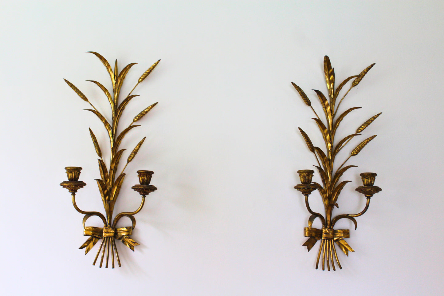 Pair of Vintage Italian Gilt Tole Florentine Sheaf of Wheat Sconces